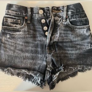 PacSun | Black Vintage High Waisted Denim Shorts Size 22 Waist